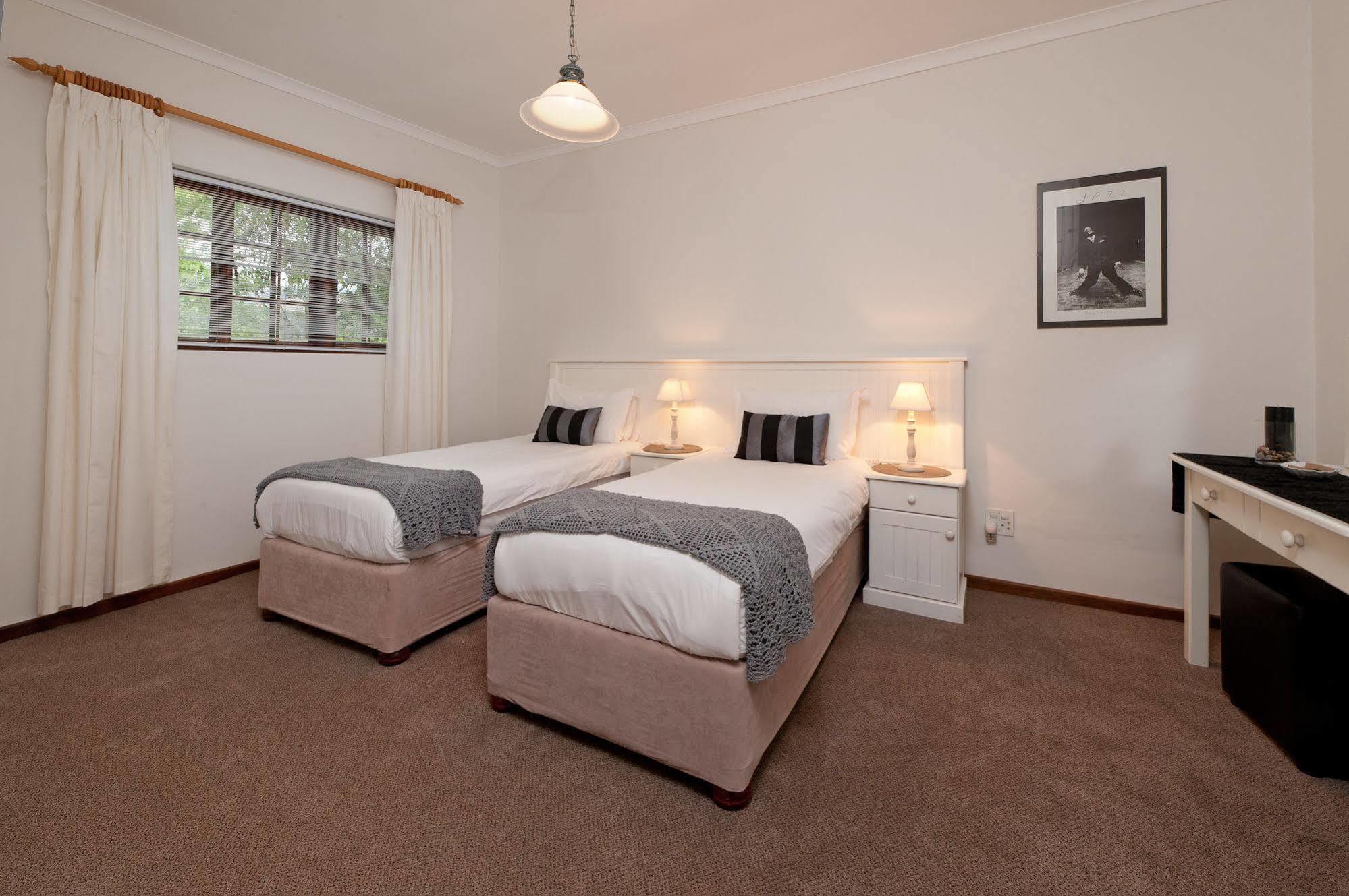 La Galiniere Guest Cottages Franschhoek Εξωτερικό φωτογραφία